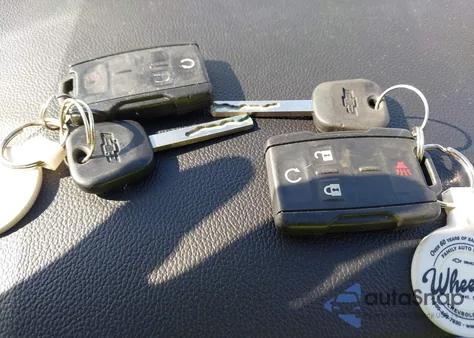 2015 Chevrolet Silverado 1500 1Lt z USA, uszkodzony, nr VIN 1GCVKREC4FZ386188